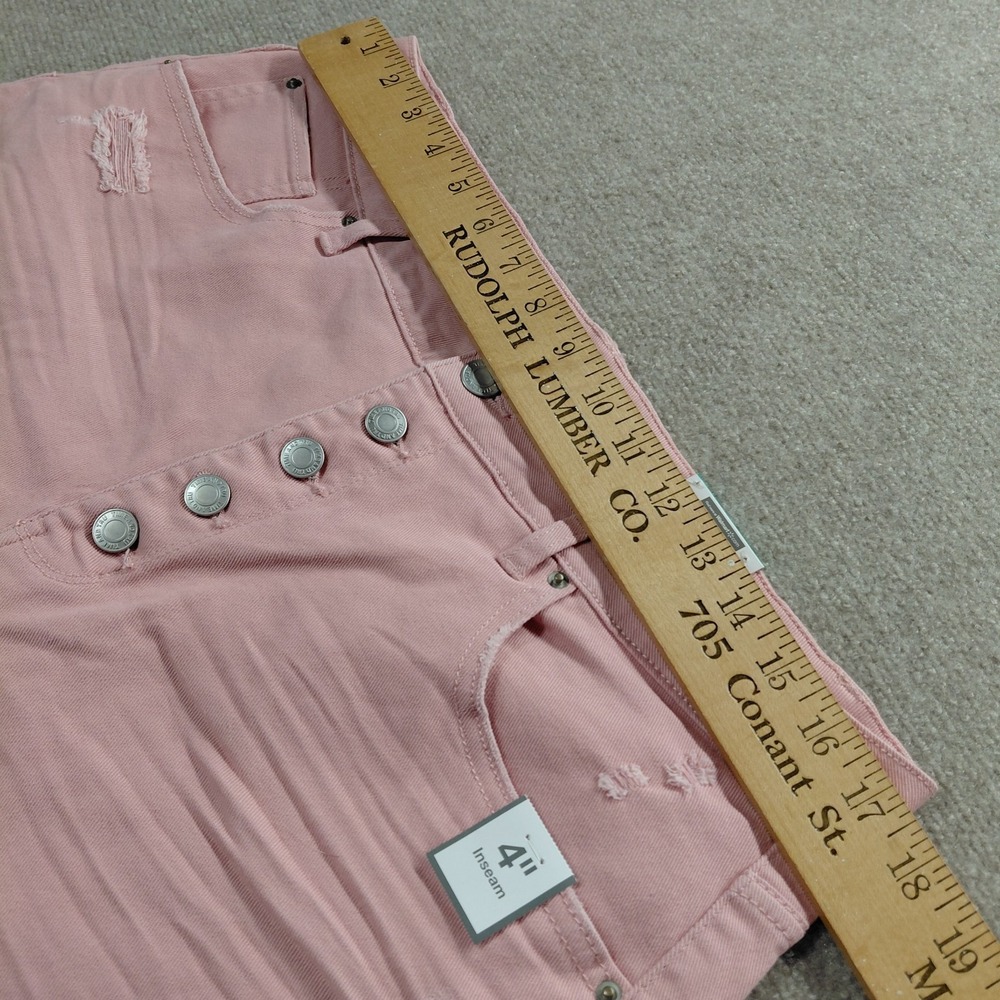 Time & Tru Women 16 Pink Distress High Rise Button Fly Denim Shorts Raw Hem NEW - Picture 3 of 11